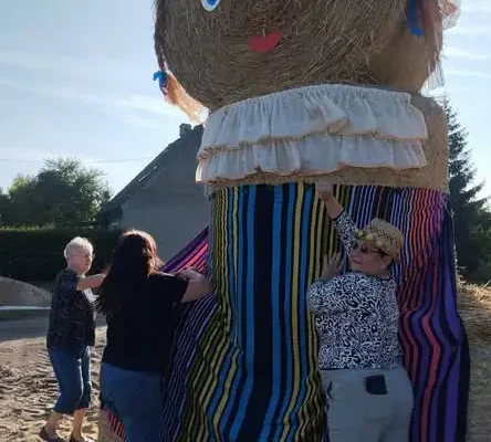 Radzanek przystrojony na Dożynki Gminne – mieszkańcy zapraszają na Święto Plonów
