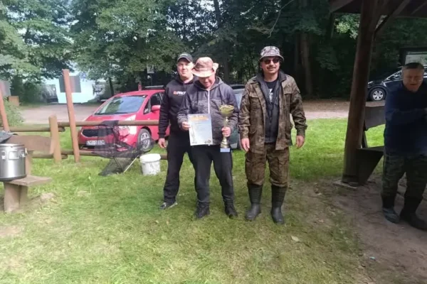 Zawody wędkarskie drużynowe: Sumiarze na szczycie, Perkozy i Kormorany na podium