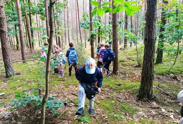 „Mądre Sowy” posprzątały park w Goleniowie